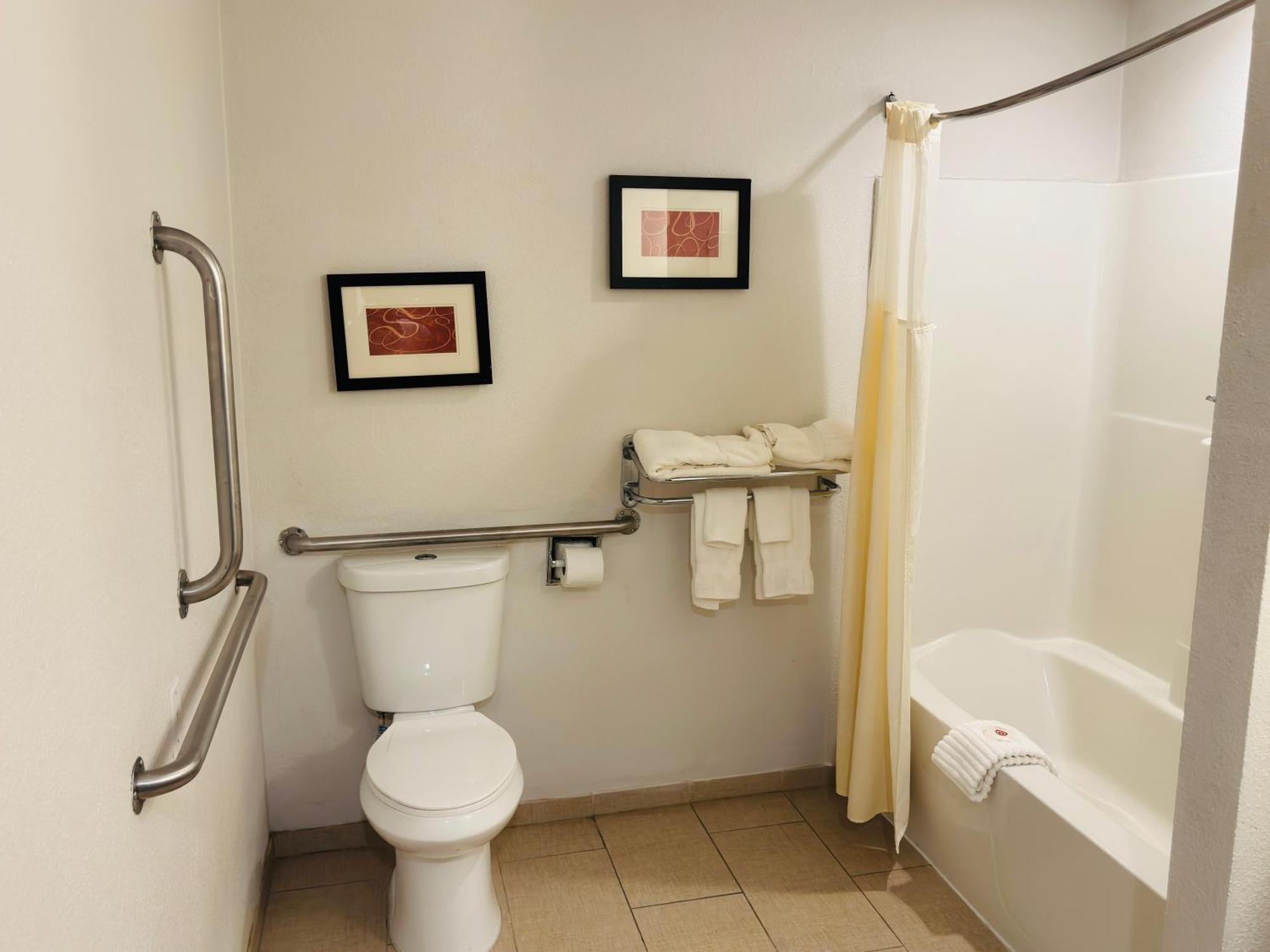 Comfort Suites Plymouth Near Us-30 Ngoại thất bức ảnh