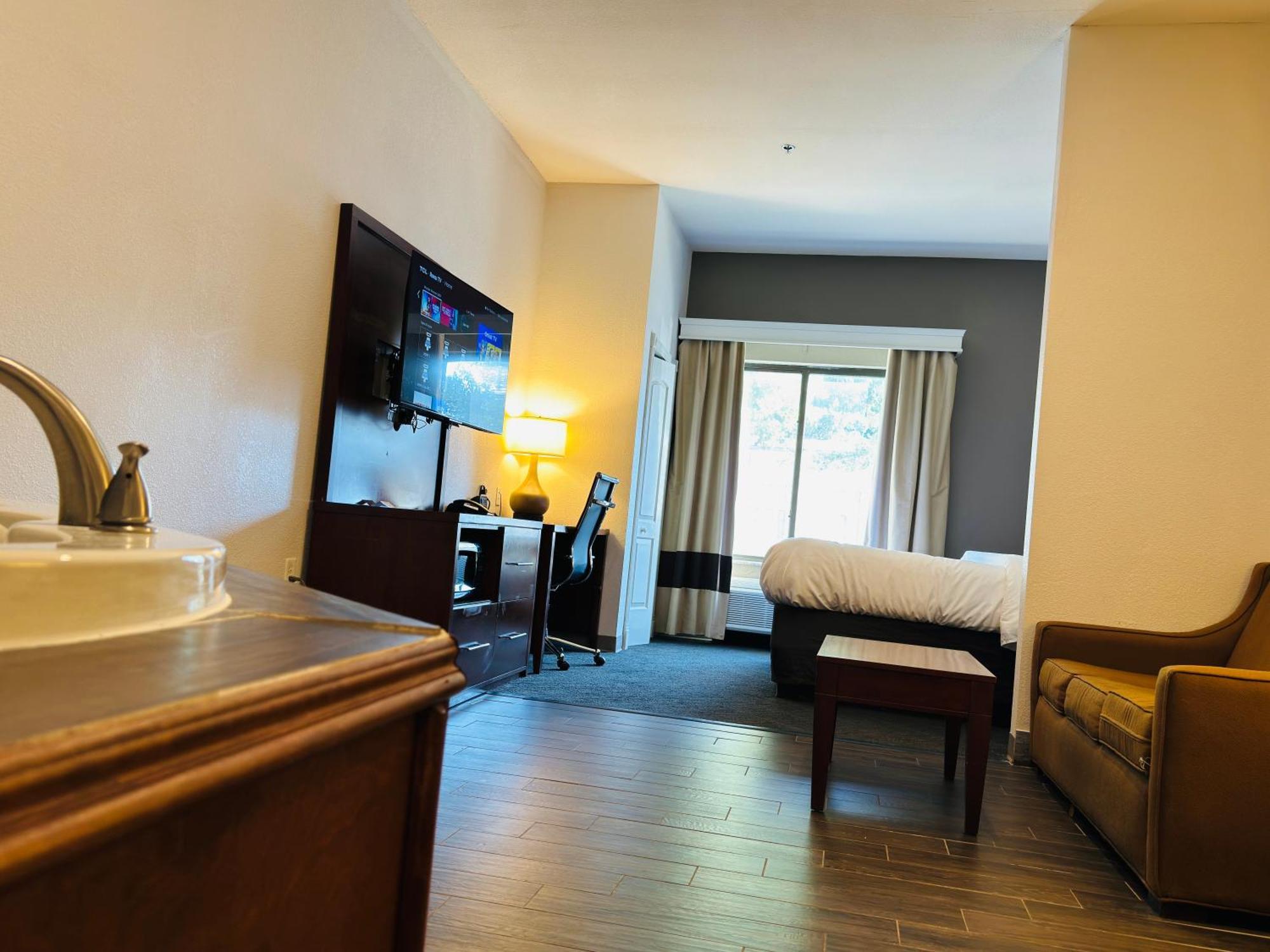 Comfort Suites Plymouth Near Us-30 Ngoại thất bức ảnh